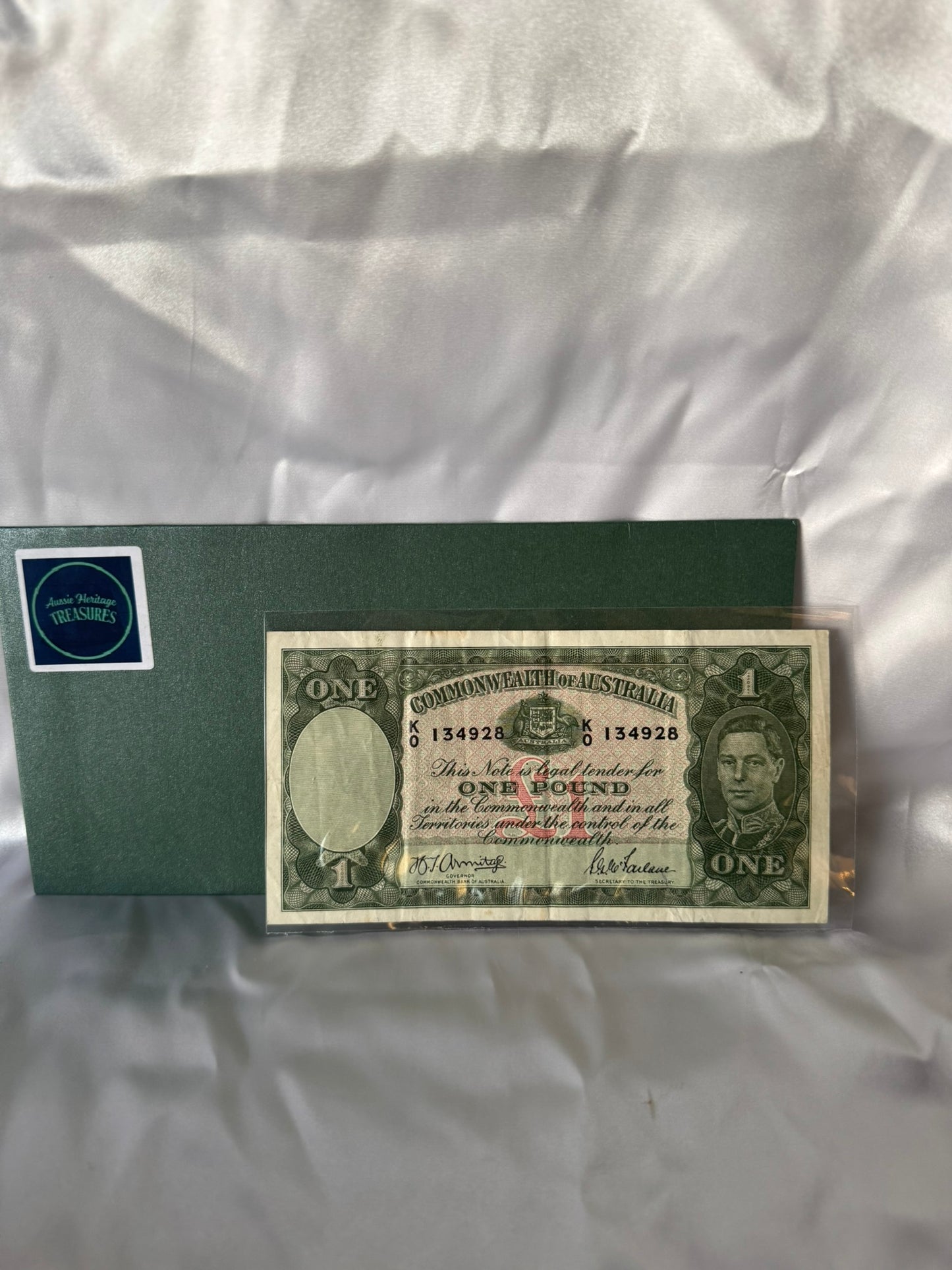 1942 Australian One Pound Banknote – Armitage & McFarlane – Very Fine