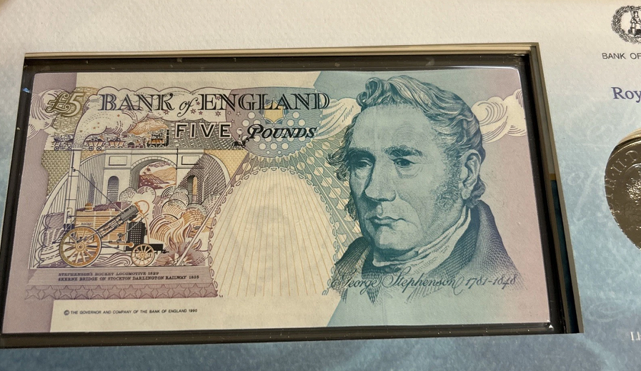 2000 Queen Elizabeth - The Queen Mother £5 Banknote and £5 Coin (British PNC)