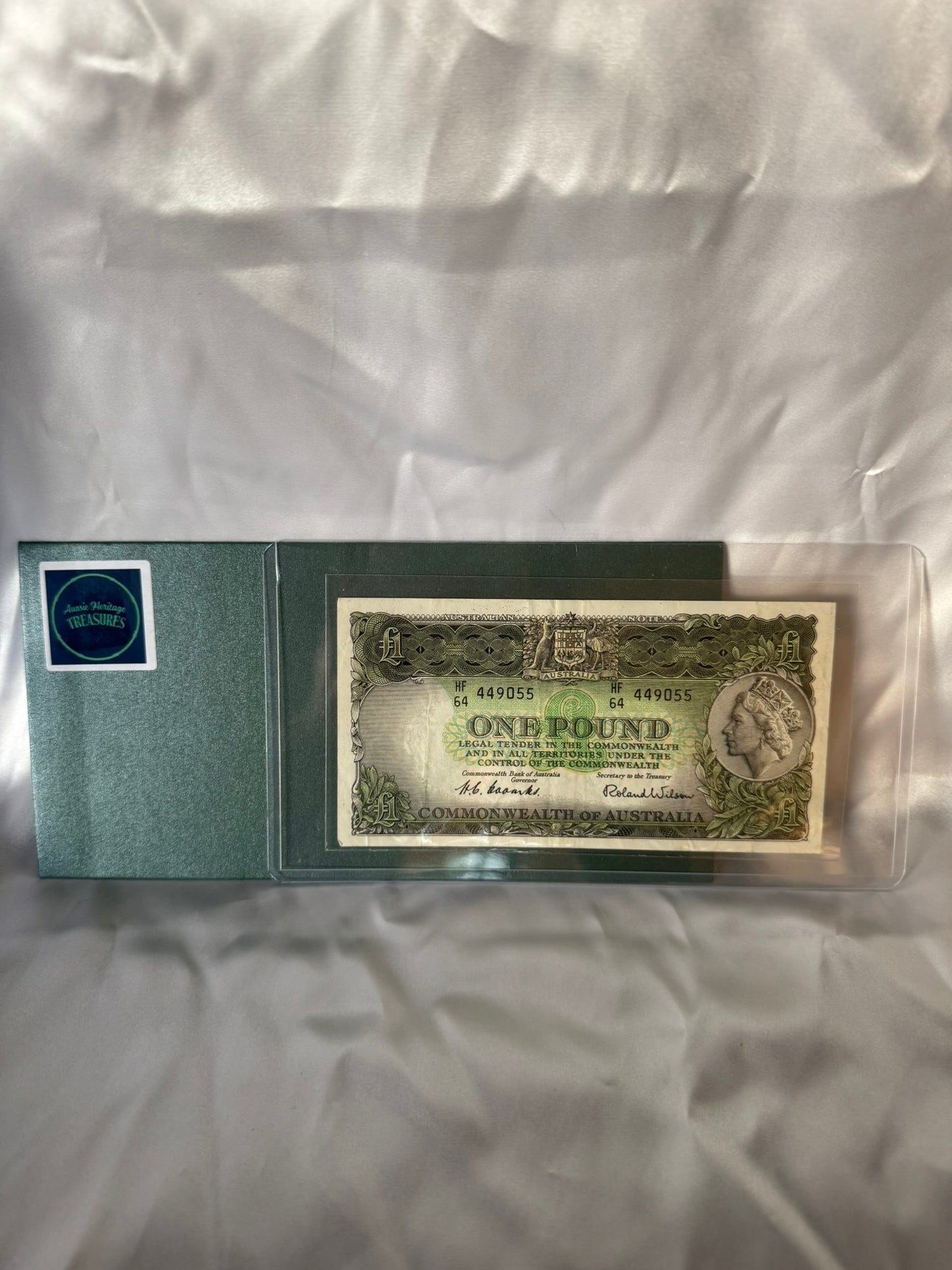 1953 Australian One Pound Banknote – Coombs & Wilson (R33) – Extremely Fine