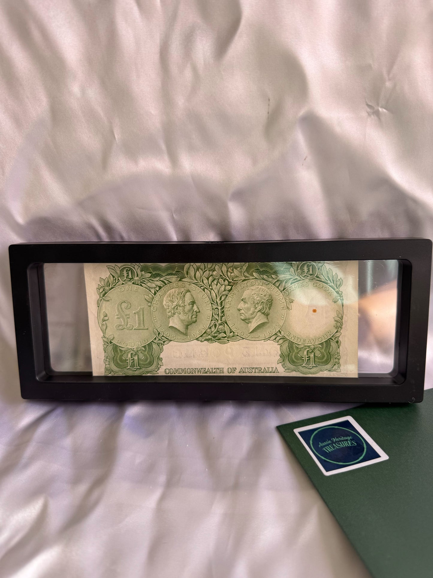 1953 Australian One Pound Banknote – Coombs & Wilson (R33) – About Uncirculated