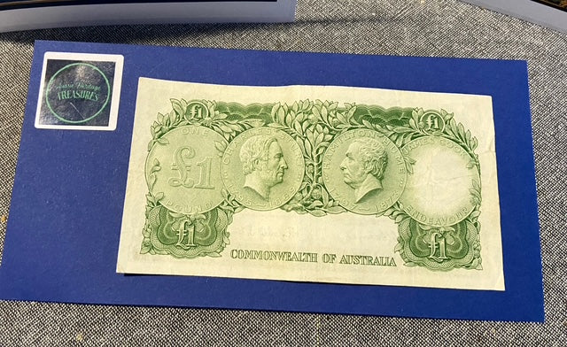 1953 Australian One Pound Banknote – Queen Elizabeth II – Nice Presentation folder