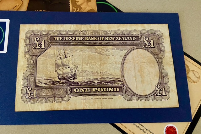 NZ One Pound Note 1960-67 - Well travelled New Zealander _ Heritage Bank Note